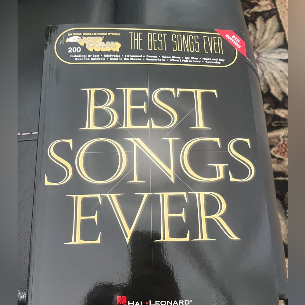Hal Leonard "Best Songs Ever" Songbook - Black & Gold Cover